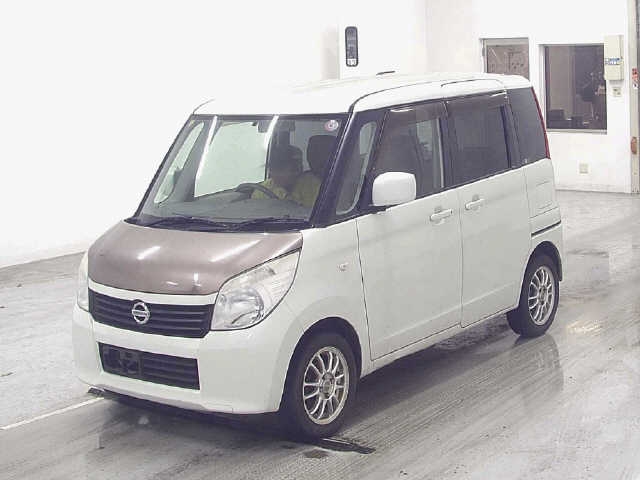 NISSAN ROOX