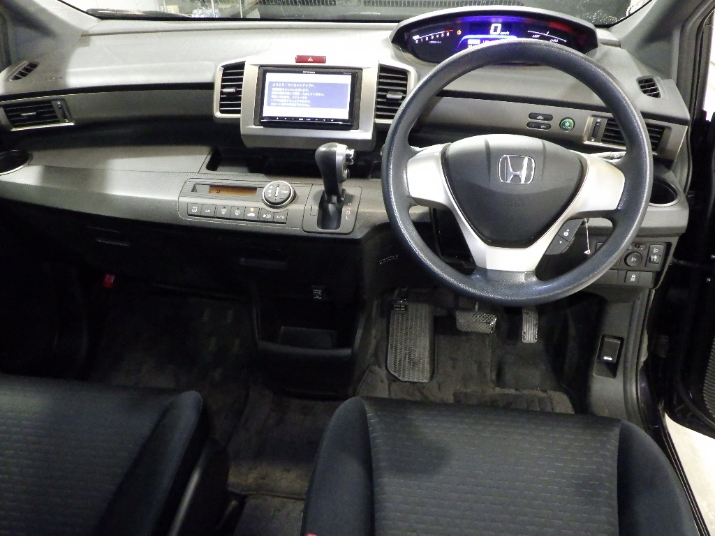 HONDA FREED SPIKE