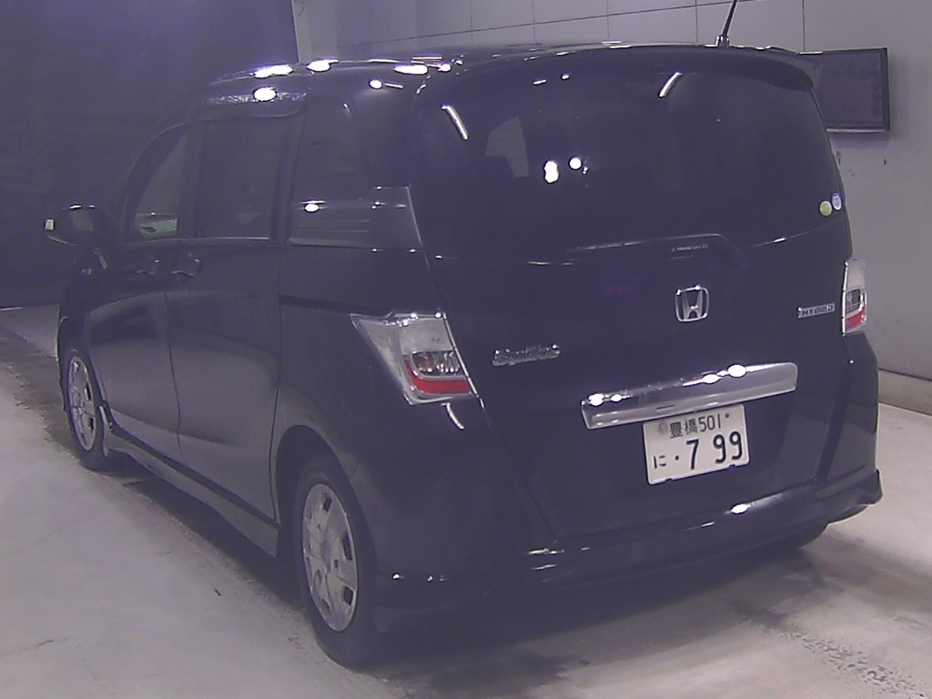 HONDA FREED SPIKE