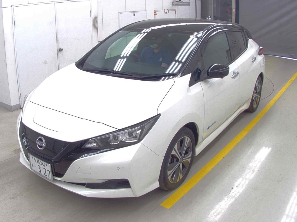 NISSAN LEAF