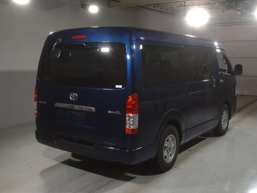 TOYOTA REGIUS ACE