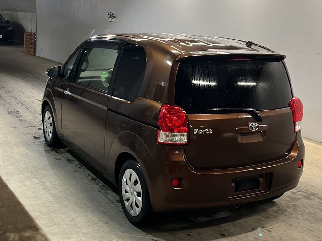 TOYOTA PORTE