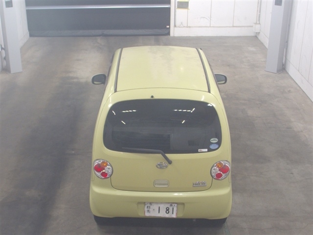 DAIHATSU MOVE LATTE