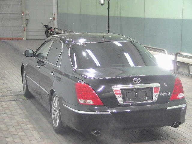 TOYOTA CROWN MAJESTA