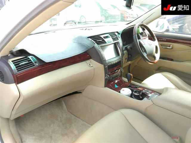 LEXUS LS460