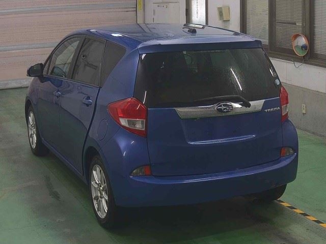 SUBARU TREZIA