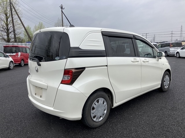 HONDA FREED SPIKE