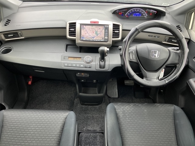 HONDA FREED SPIKE