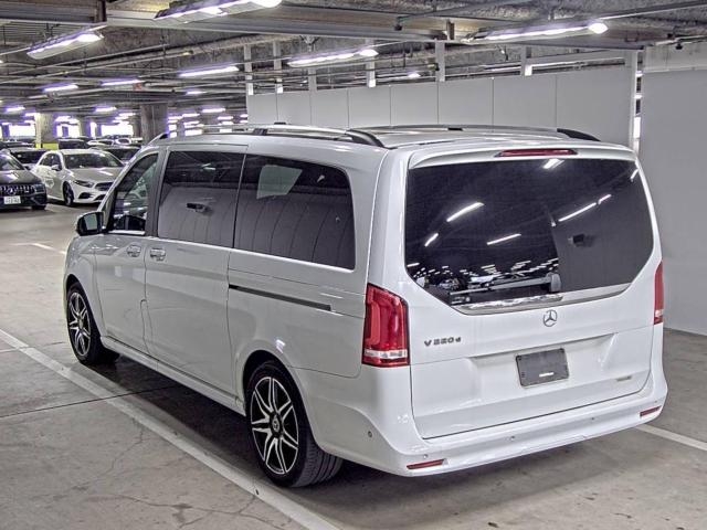 MERCEDES-BENZ V-CLASS