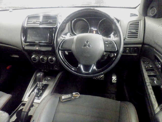 MITSUBISHI RVR