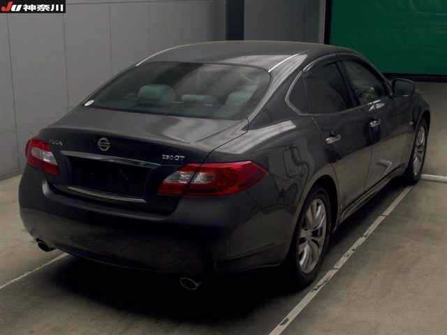 NISSAN FUGA
