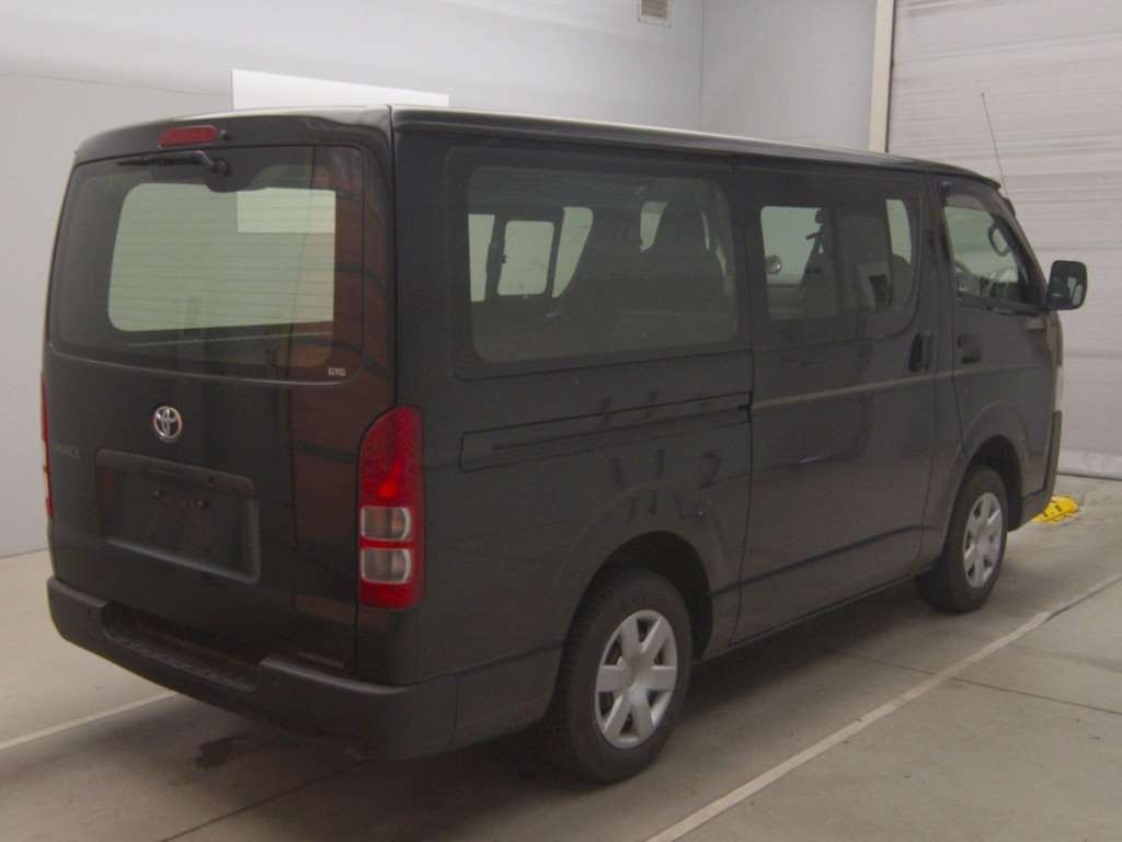 TOYOTA REGIUS ACE