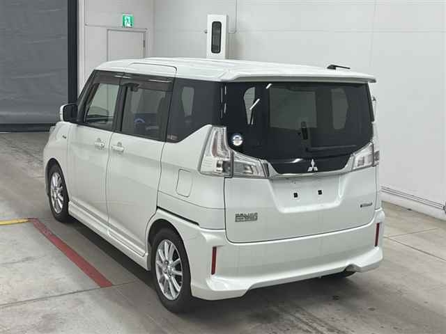 MITSUBISHI DELICA D:2
