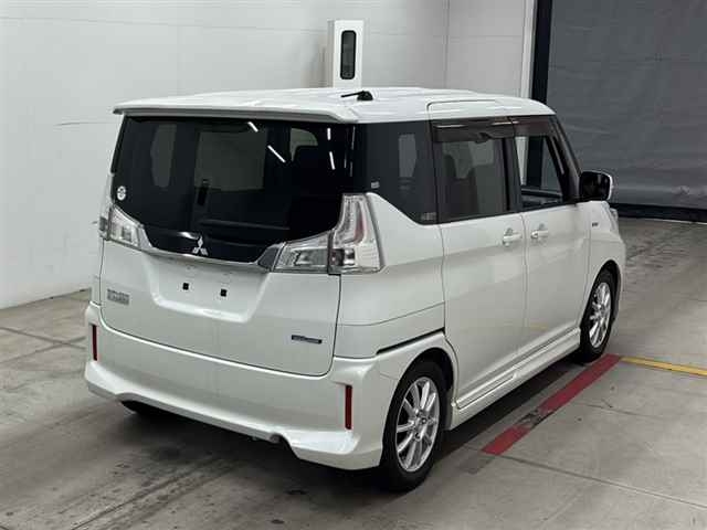 MITSUBISHI DELICA D:2