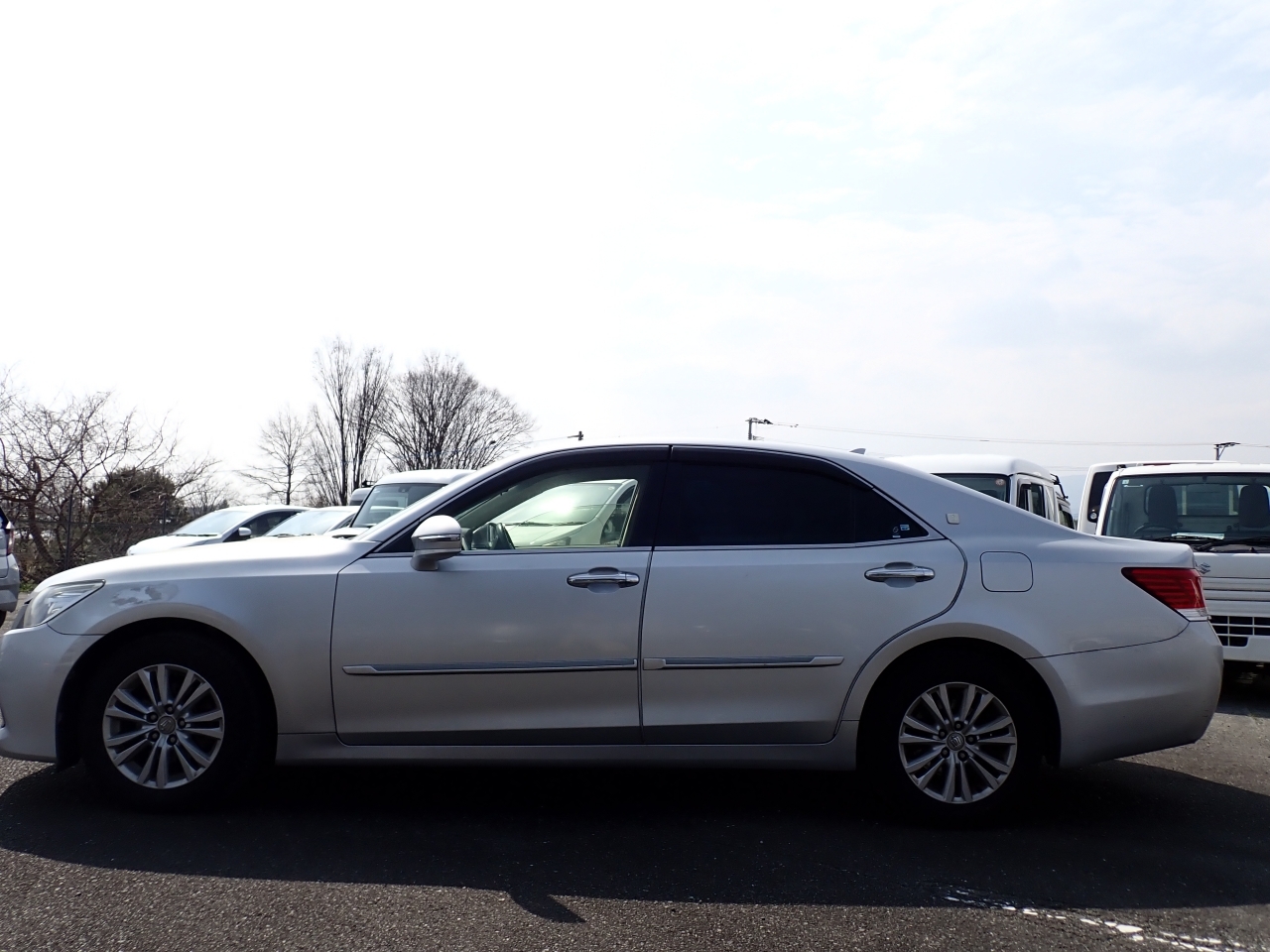 TOYOTA CROWN