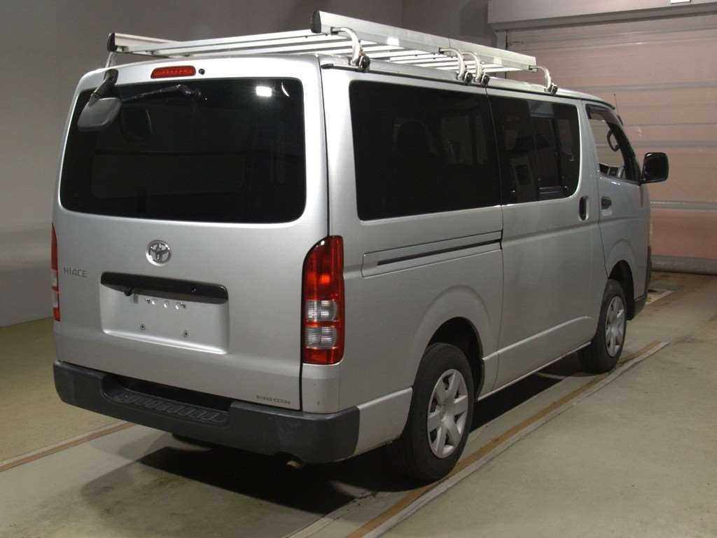 TOYOTA REGIUS ACE