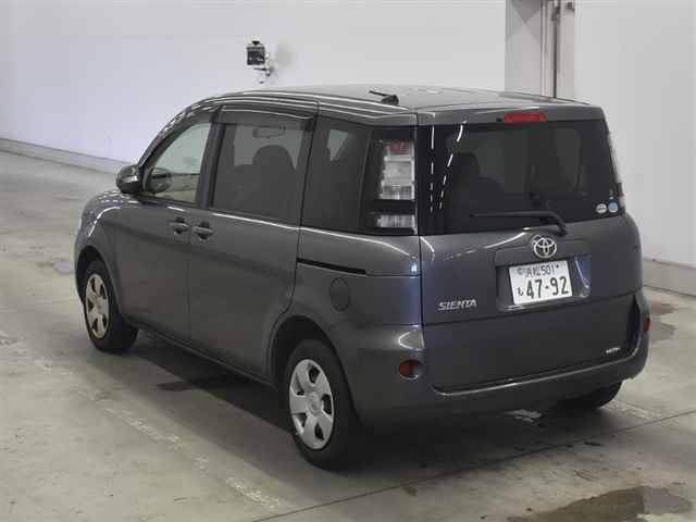 TOYOTA SIENTA