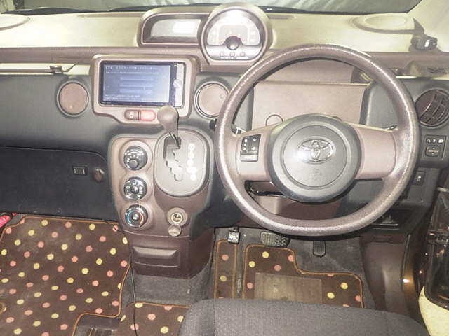 TOYOTA PORTE
