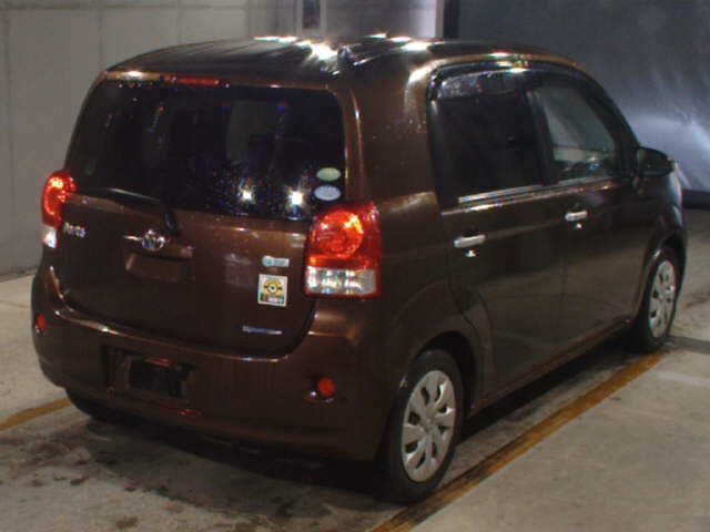 TOYOTA PORTE