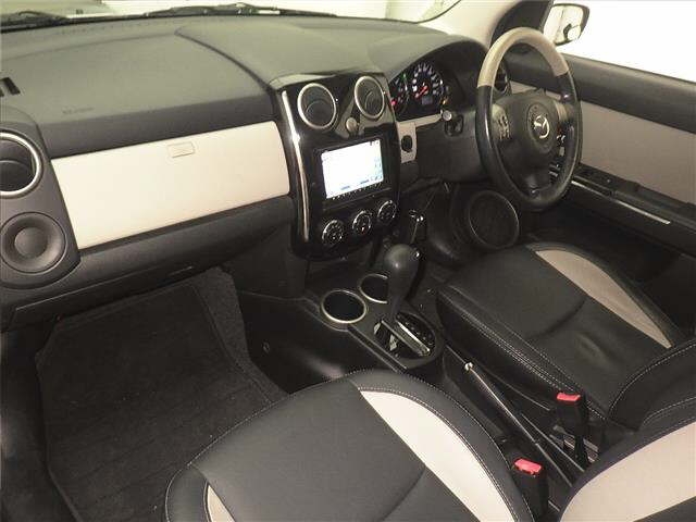 MAZDA VERISA