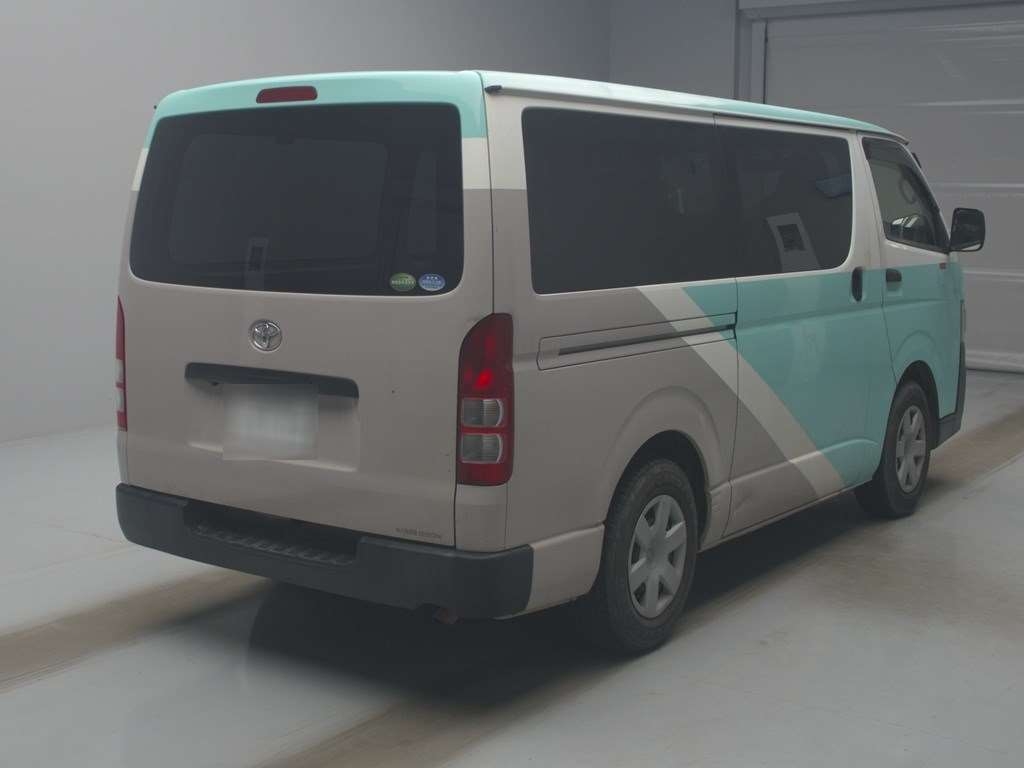 TOYOTA REGIUS ACE