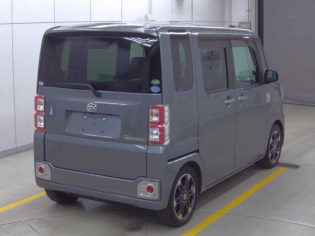 DAIHATSU WAKE
