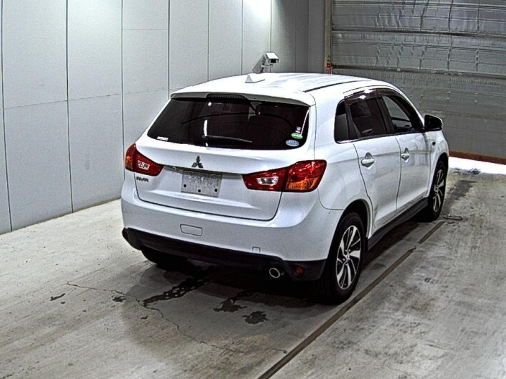 MITSUBISHI RVR