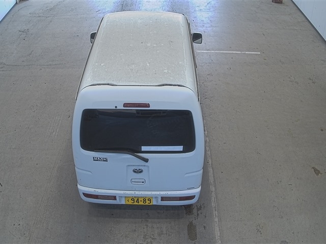 TOYOTA PIXIS VAN