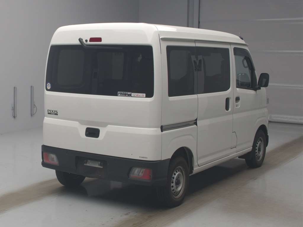 TOYOTA PIXIS VAN