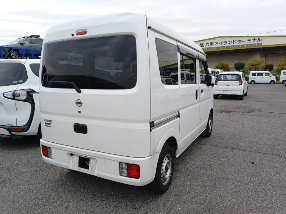 NISSAN NV100 CLIPPER