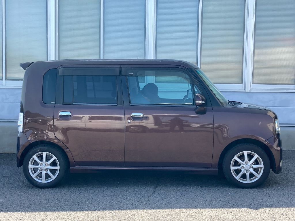 DAIHATSU MOVE CONTE