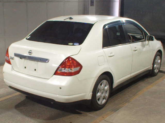 NISSAN TIIDA LATIO