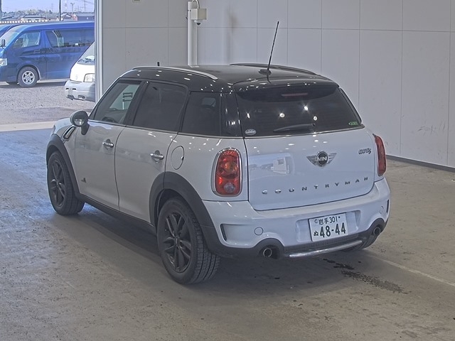 MINI CROSSOVER