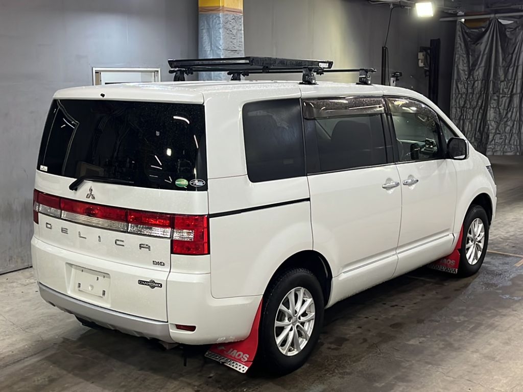 MITSUBISHI DELICA D:5