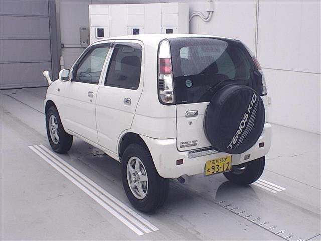 DAIHATSU TERIOS KID
