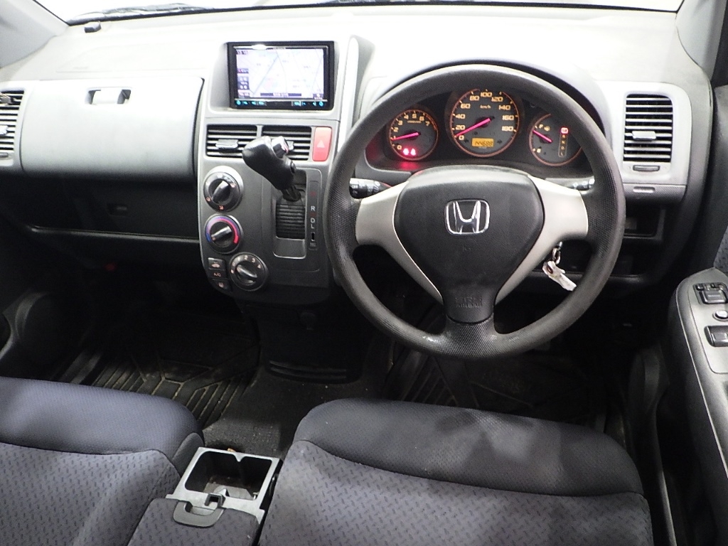 HONDA MOBILIO SPIKE