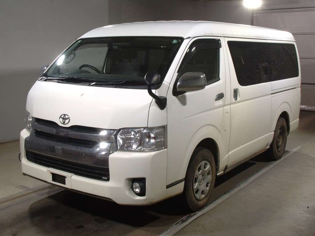 TOYOTA HIACE