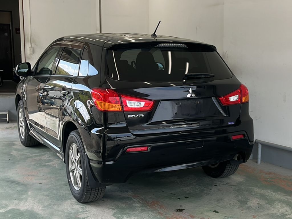 MITSUBISHI RVR
