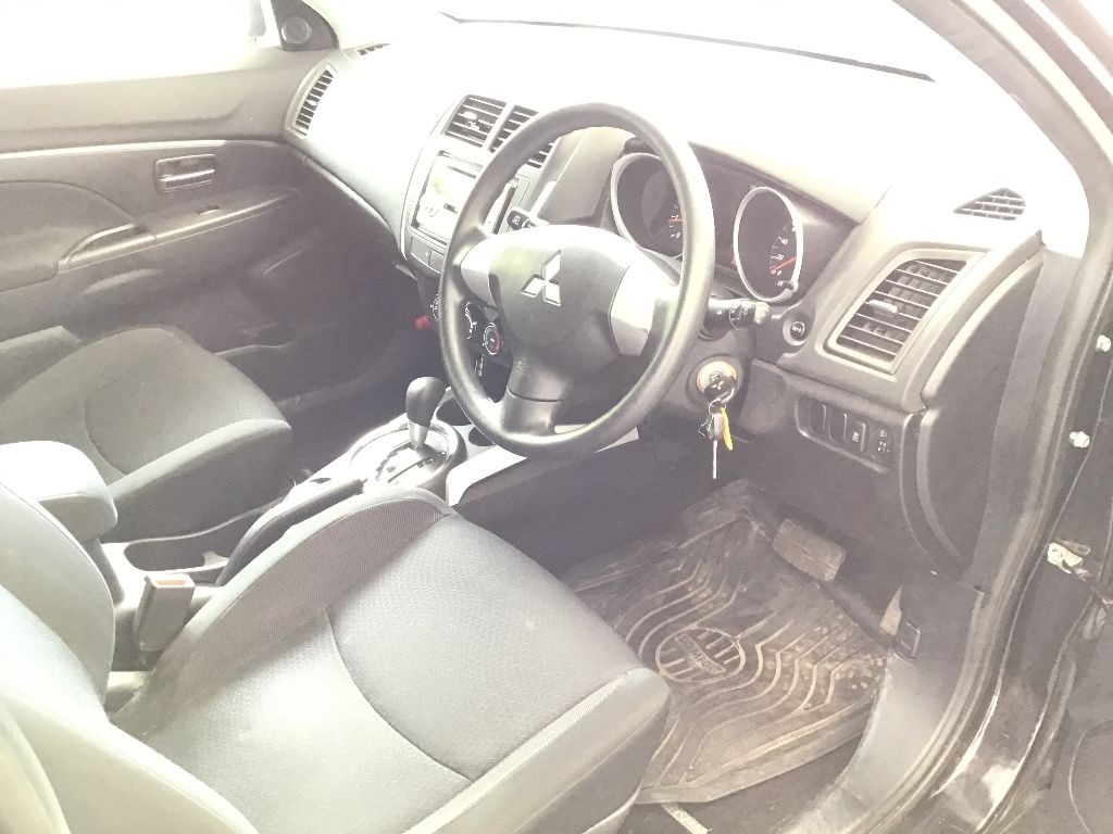 MITSUBISHI RVR