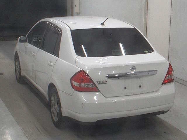 NISSAN TIIDA LATIO