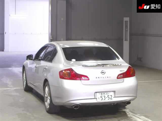 NISSAN SKYLINE