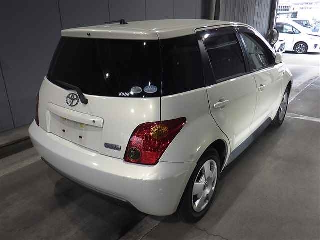 TOYOTA IST