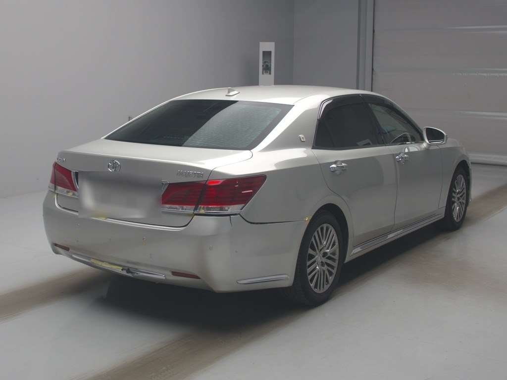 TOYOTA CROWN MAJESTA
