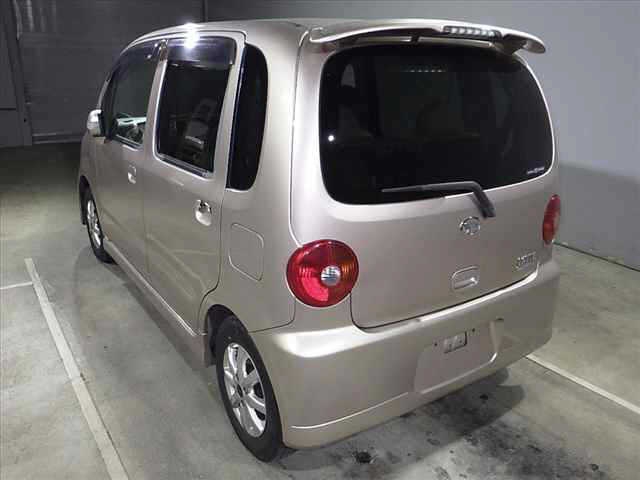 DAIHATSU MOVE LATTE