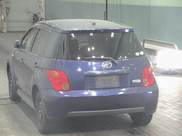 TOYOTA IST