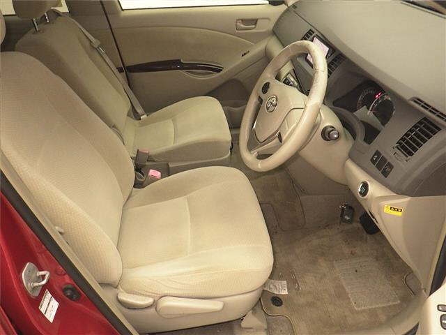 TOYOTA ISIS