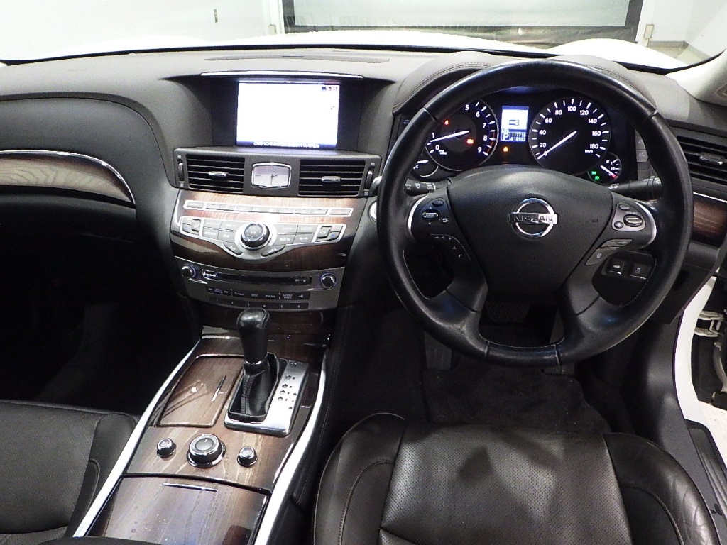 NISSAN FUGA