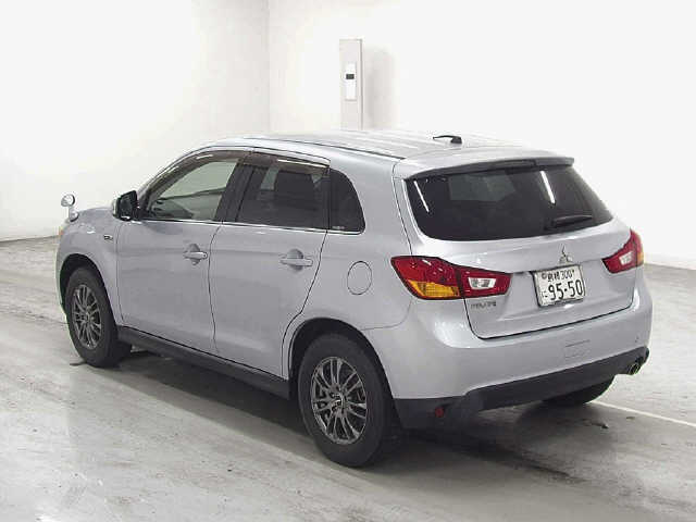 MITSUBISHI RVR