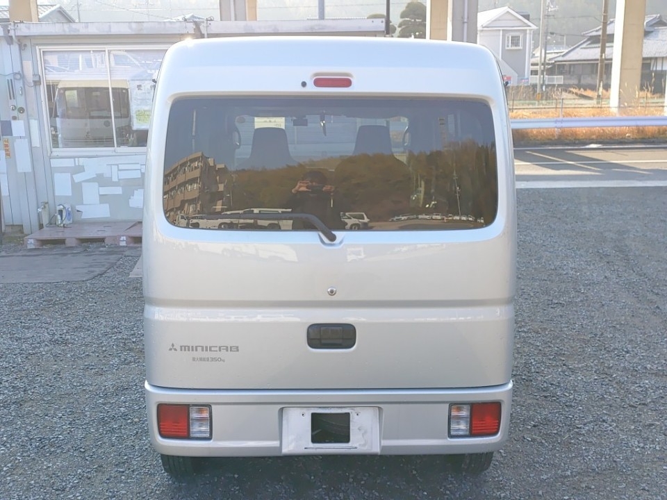 MITSUBISHI MINICAB