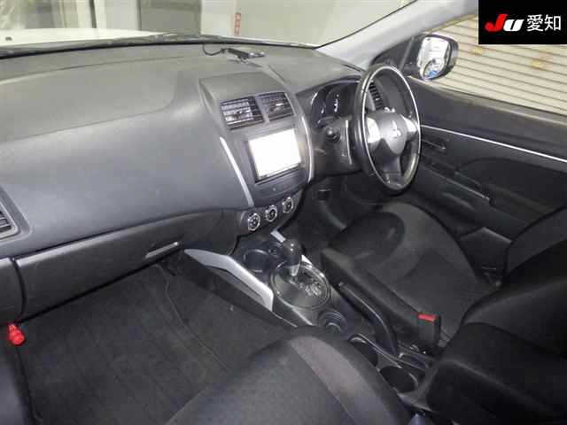 MITSUBISHI RVR